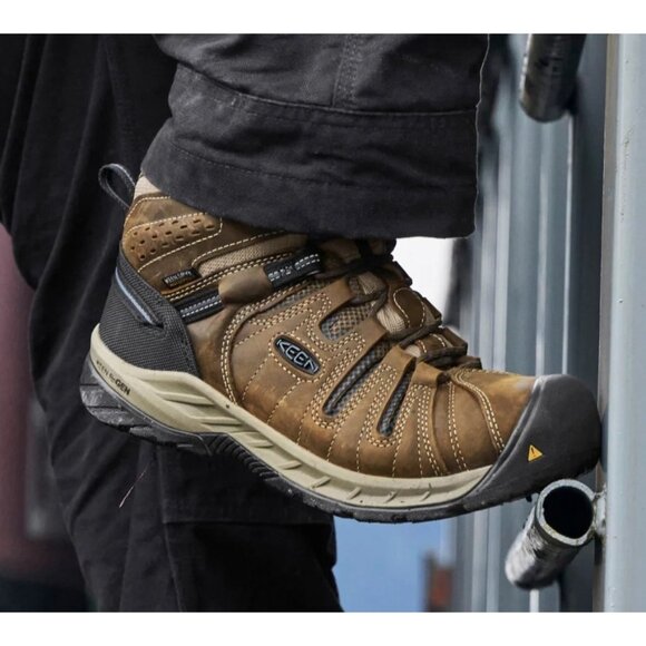 Keen Utility 8 Waterproof Brown Leather Work Boots EH Steel Toe Oil Slip Resista - Picture 1 of 13
